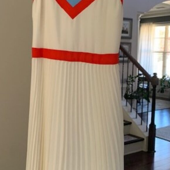 Banana Republic colorblock pleated midi dress - Picture 2 of 3